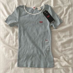 Levi’s T-shirt